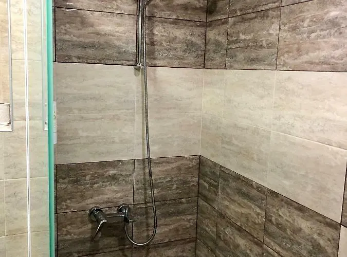 Family Ring & Thermal Къща за гости 4*